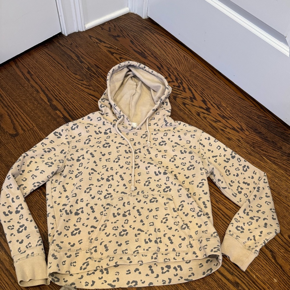 Cheetah print sweatshirt